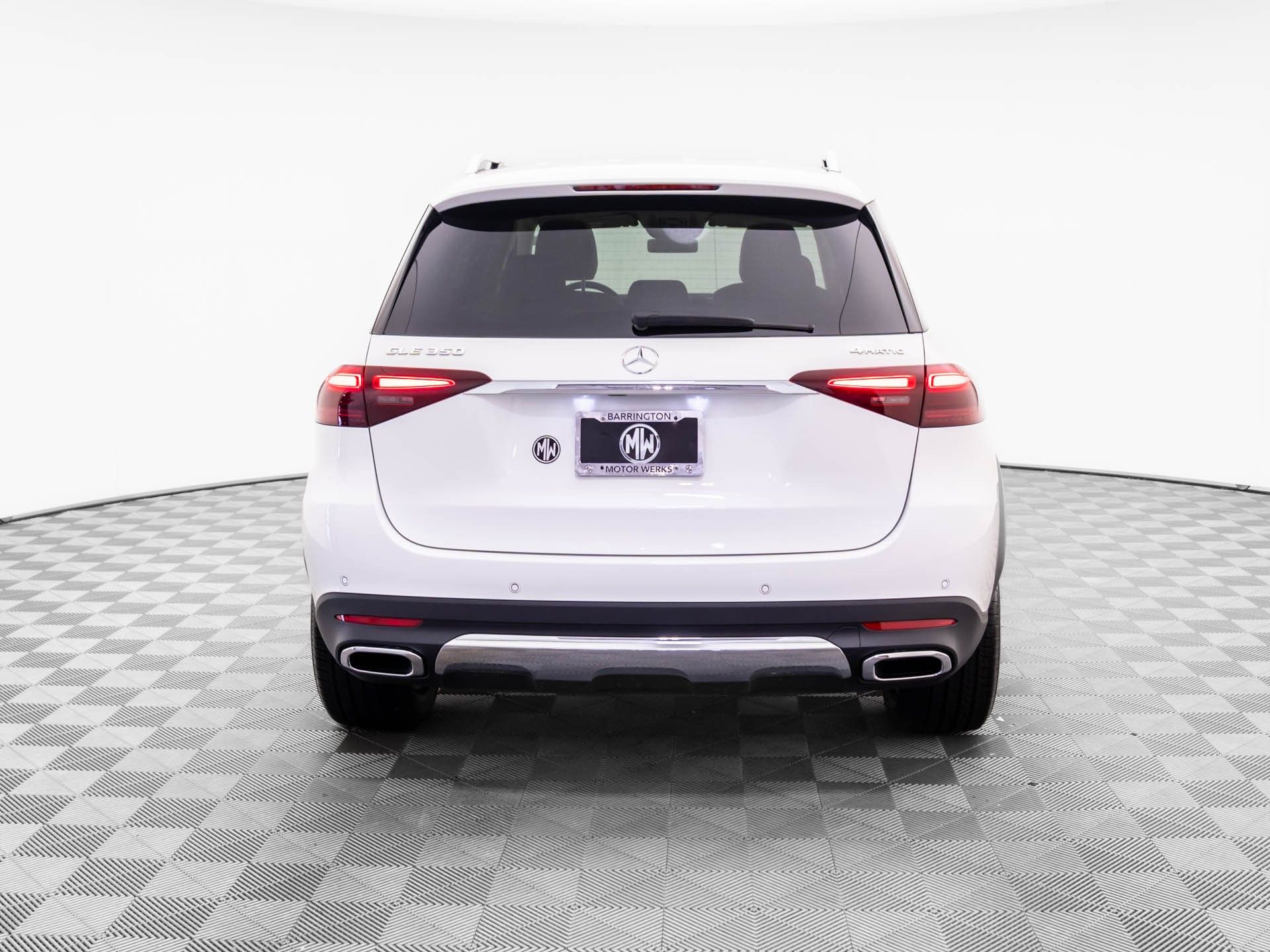 2025 Mercedes Benz GLE 350 4MATIC photo 2