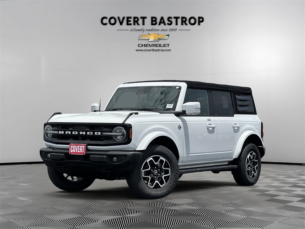 2022 Ford Bronco 4-Door Outer Banks's photo