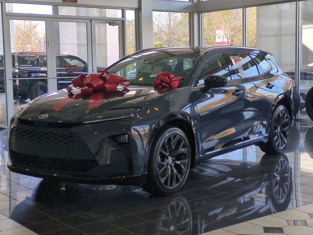 2025 Toyota Crown Signia Limited's photo