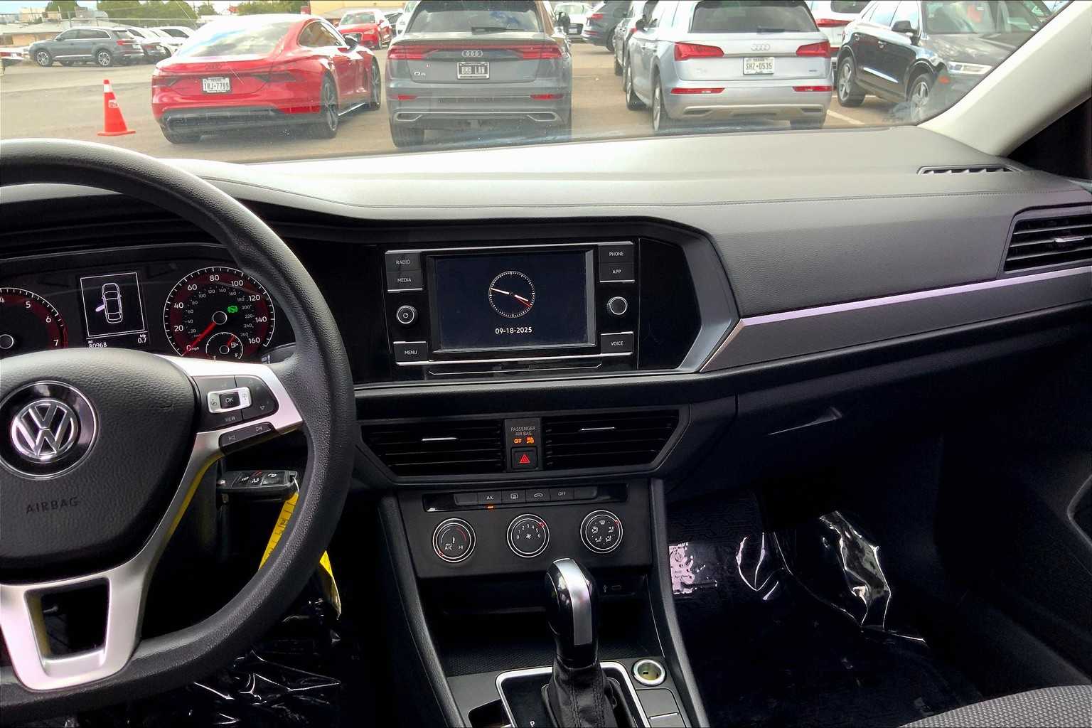 2021 Volkswagen Jetta S photo 3
