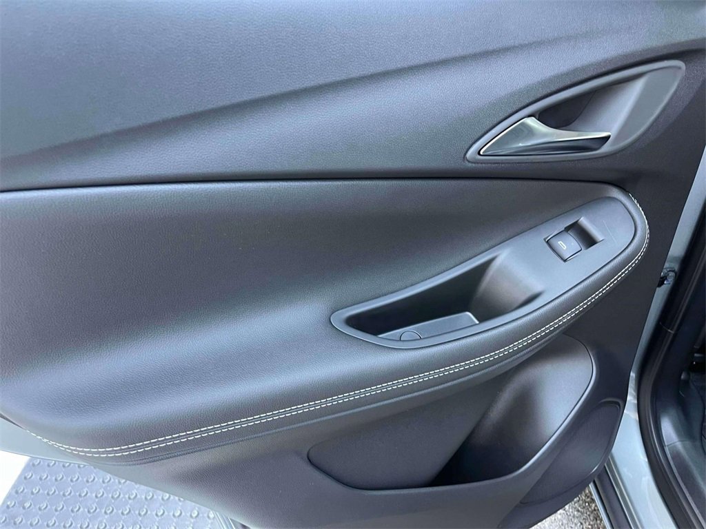 2026 Buick Encore Avenir photo 15