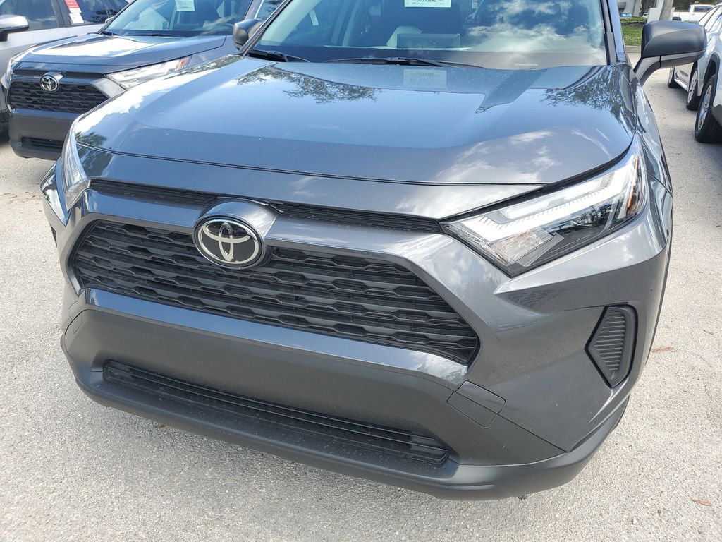 2025 Toyota RAV4 Hybrid LE photo 8