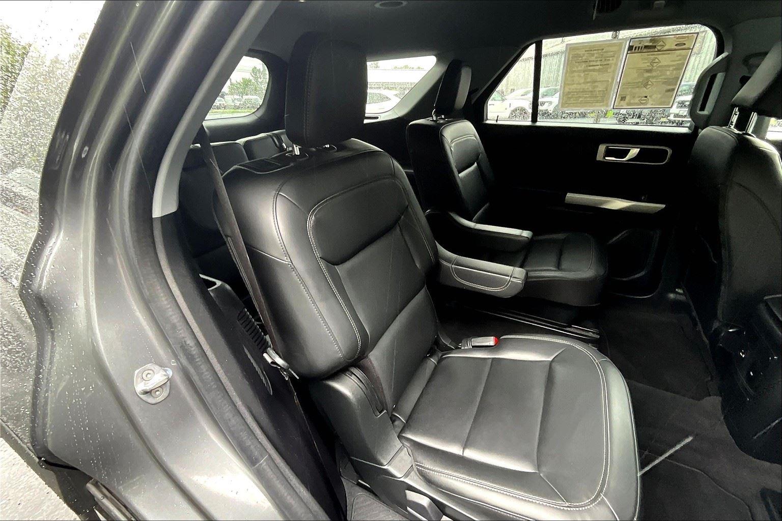2022 Ford Explorer XLT photo 27