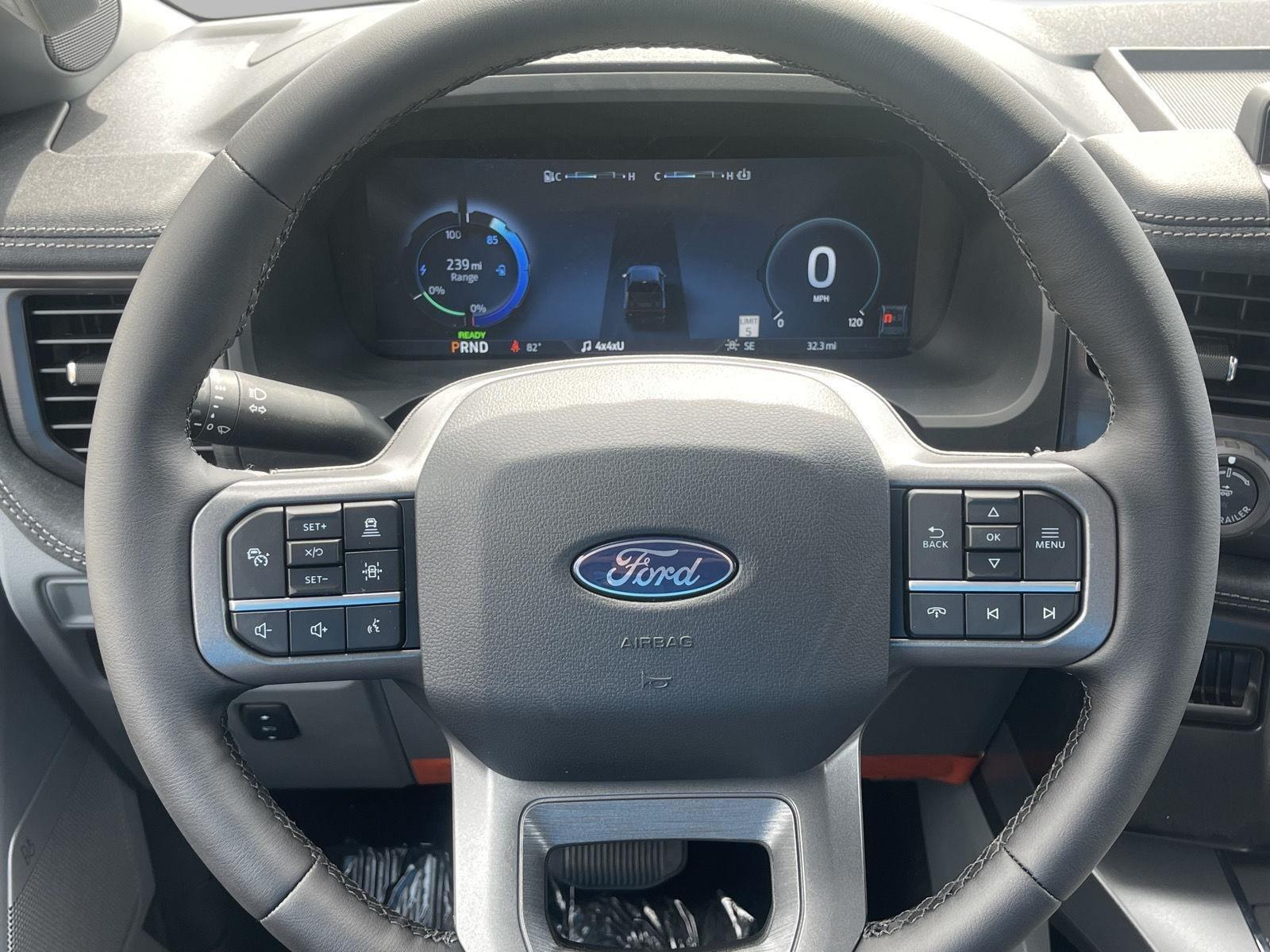 2025 Ford F-150 Lightning photo 23