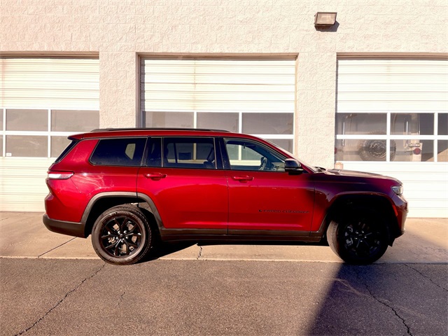 2024 Jeep Grand Cherokee L Altitude's photo