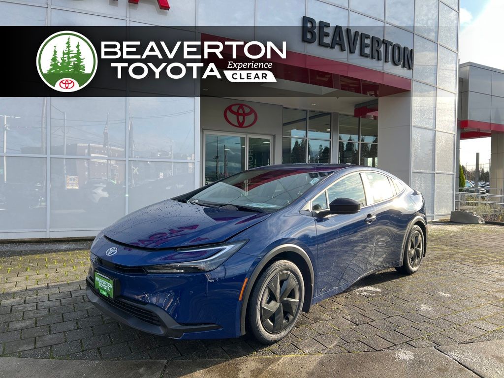 2026 Toyota Prius LE's photo