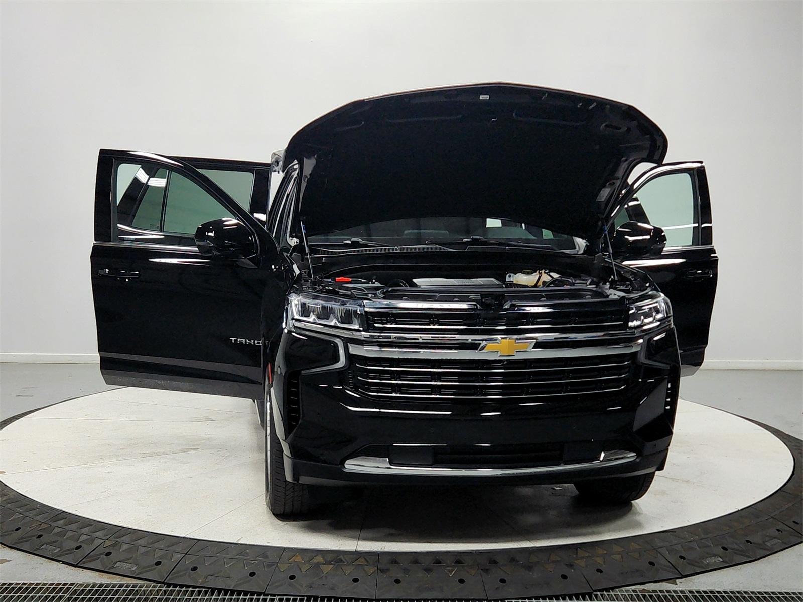2022 Chevrolet Tahoe LT photo 6