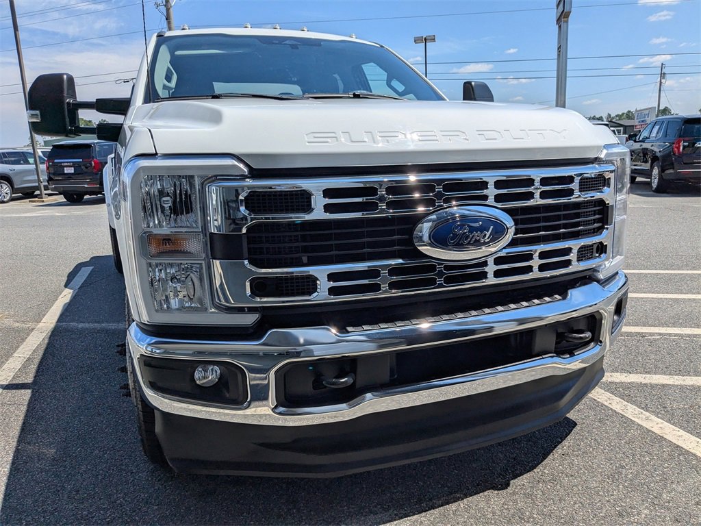 2024 Ford F-350 XL photo 3