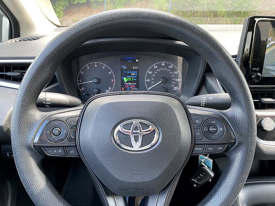 2023 Toyota Corolla LE photo 18