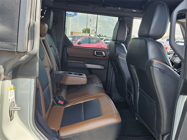 2022 Ford Bronco Outer Banks photo 14