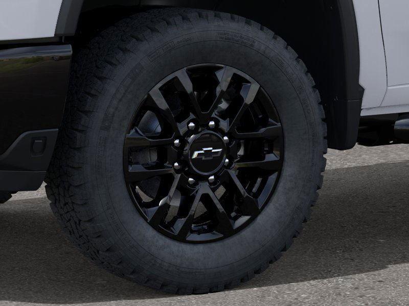 2025 Chevrolet Silverado 2500HD LT photo 9