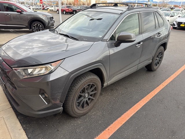 2019 Toyota RAV4 XLE Premium's photo