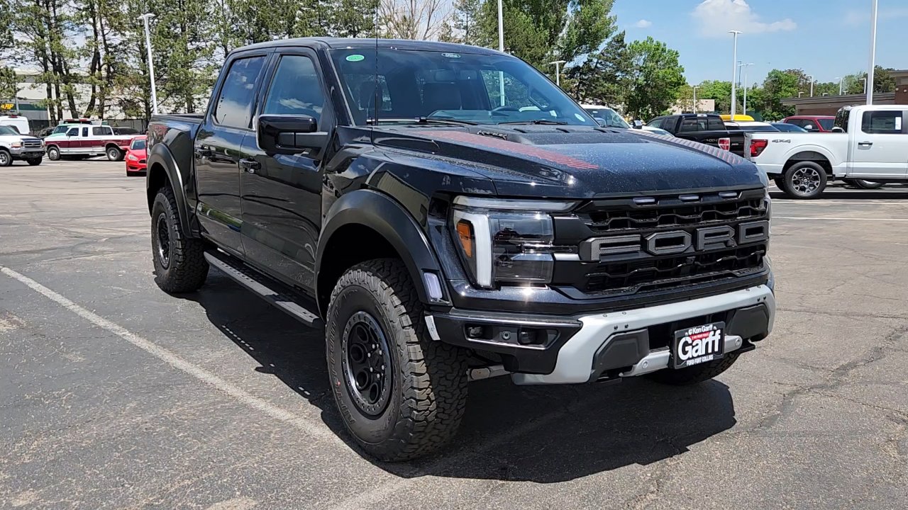 2025 Ford F-150 Raptor photo 13