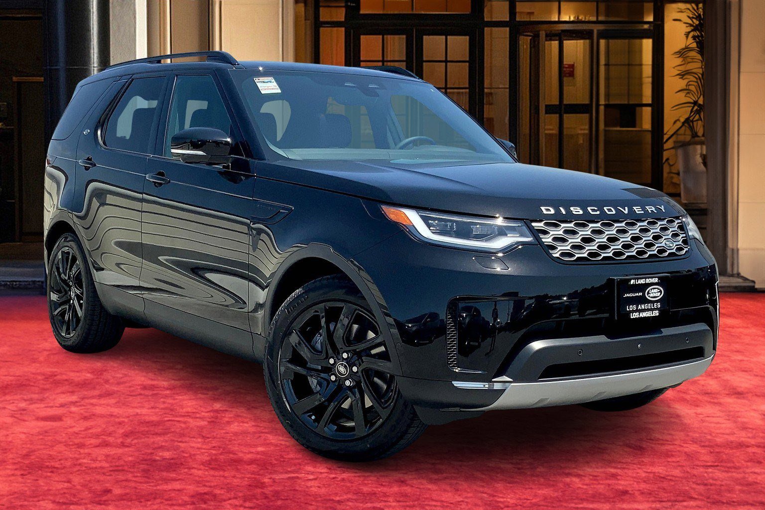 2025 Land Rover Discovery S photo 12