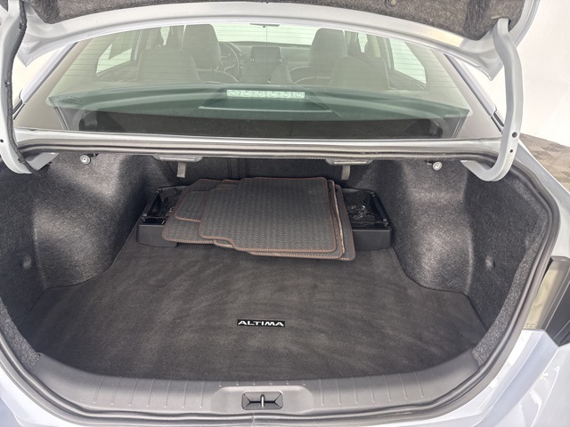 2023 Nissan Altima 2.5 SR photo 25