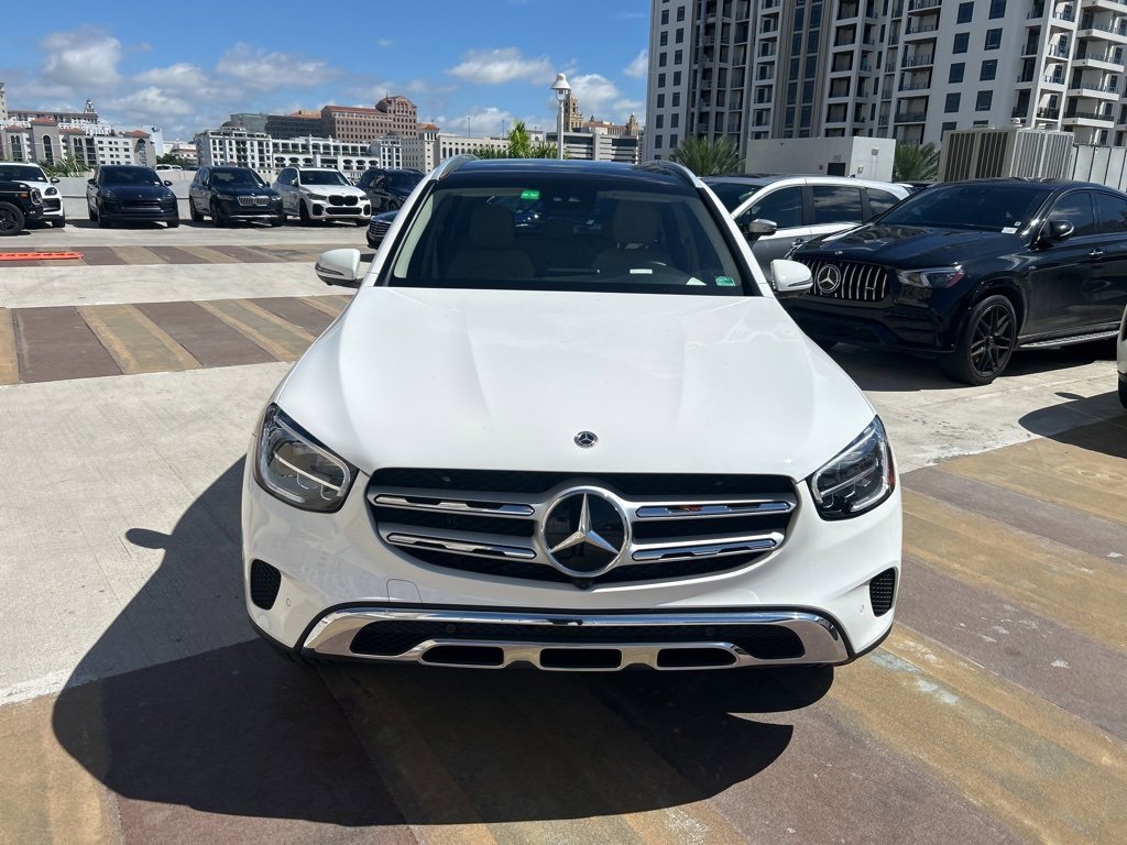 2022 Mercedes Benz GLC 300 photo 2