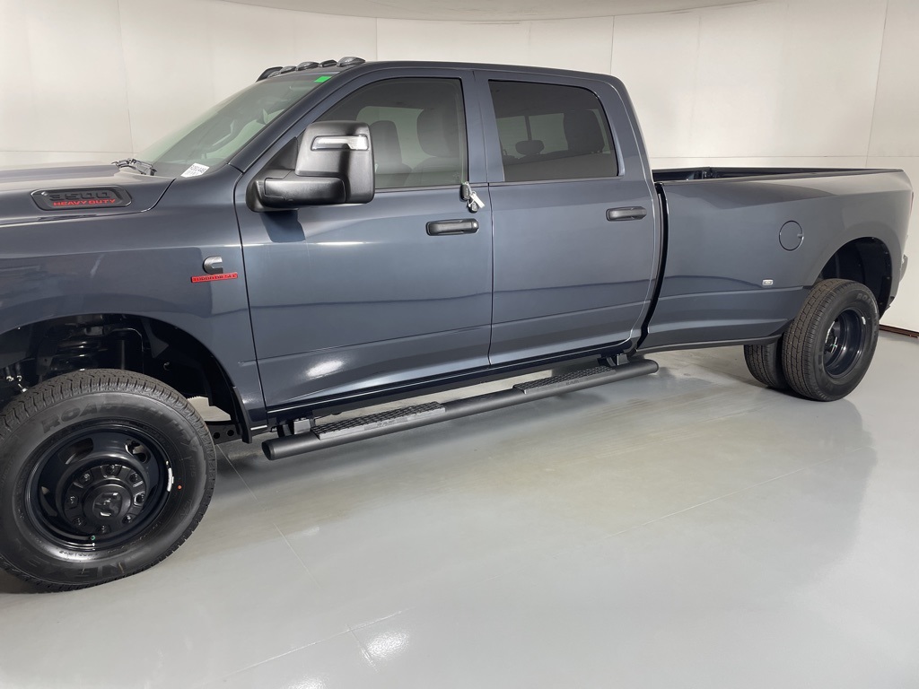 2026 Ram 3500 Tradesman photo 2