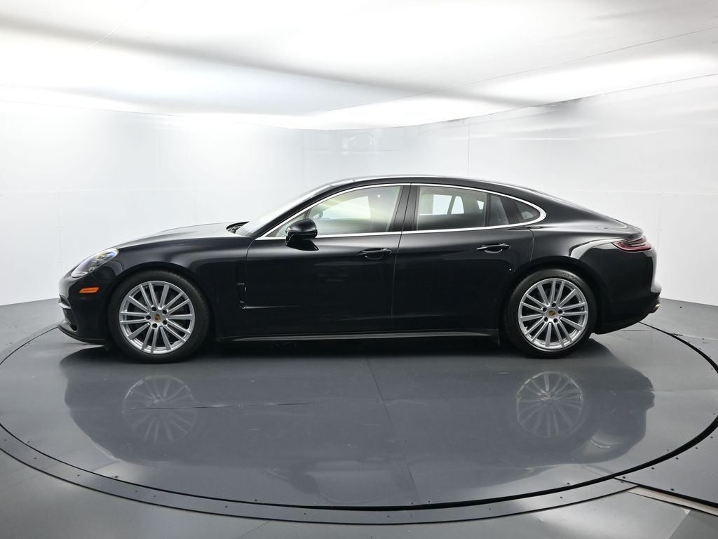 2020 Porsche Panamera 4S photo 2