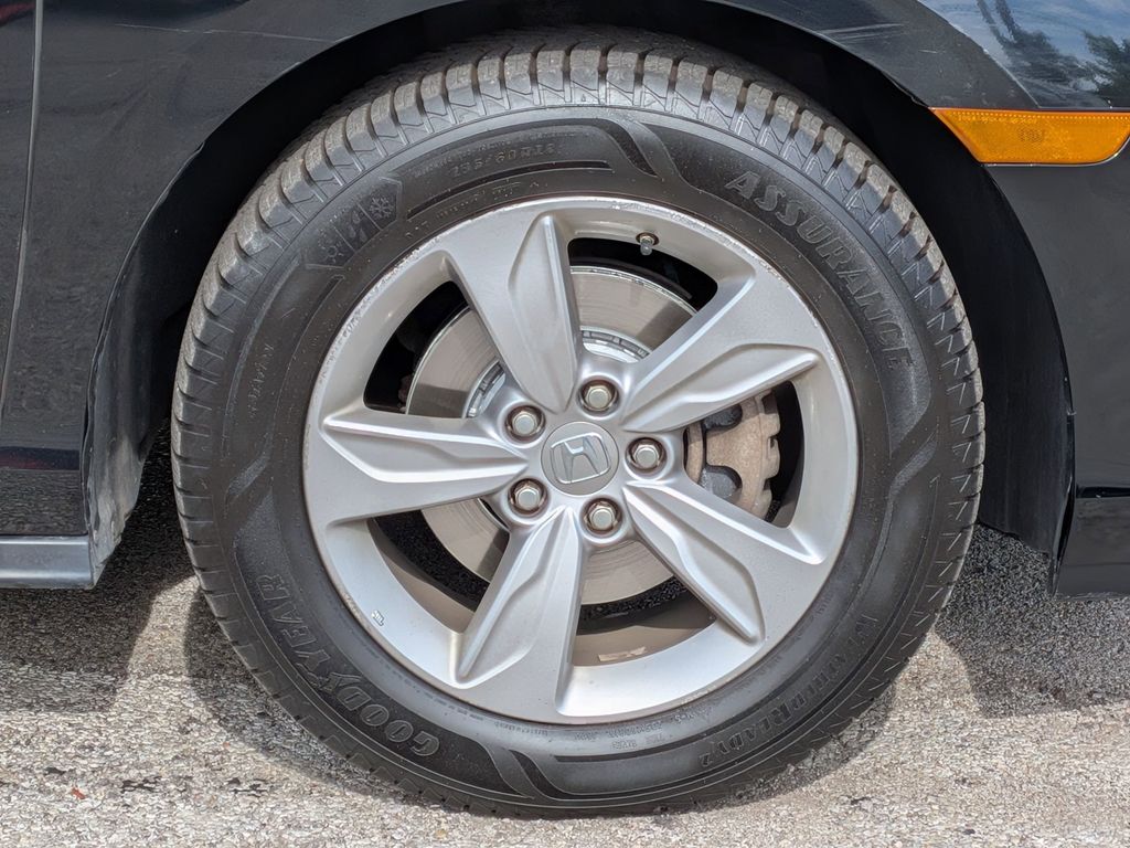 2018 Honda Odyssey EX photo 9