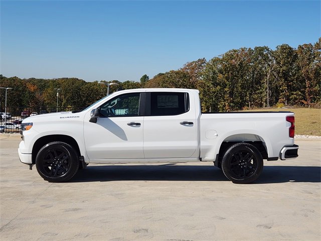 2026 Chevrolet Silverado 1500 Custom photo 3