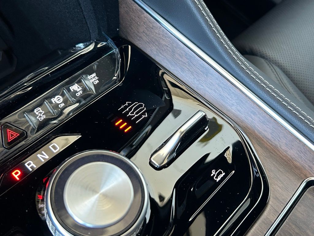 2024 Jeep Grand Wagoneer photo 50
