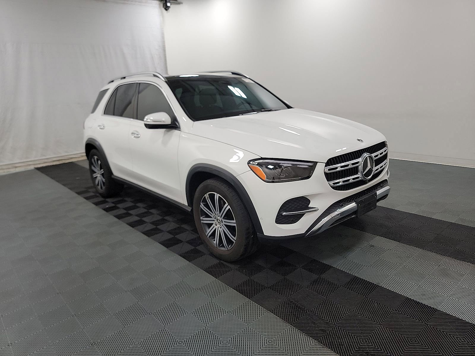 2024 Mercedes Benz GLE 350 4MATIC photo 3
