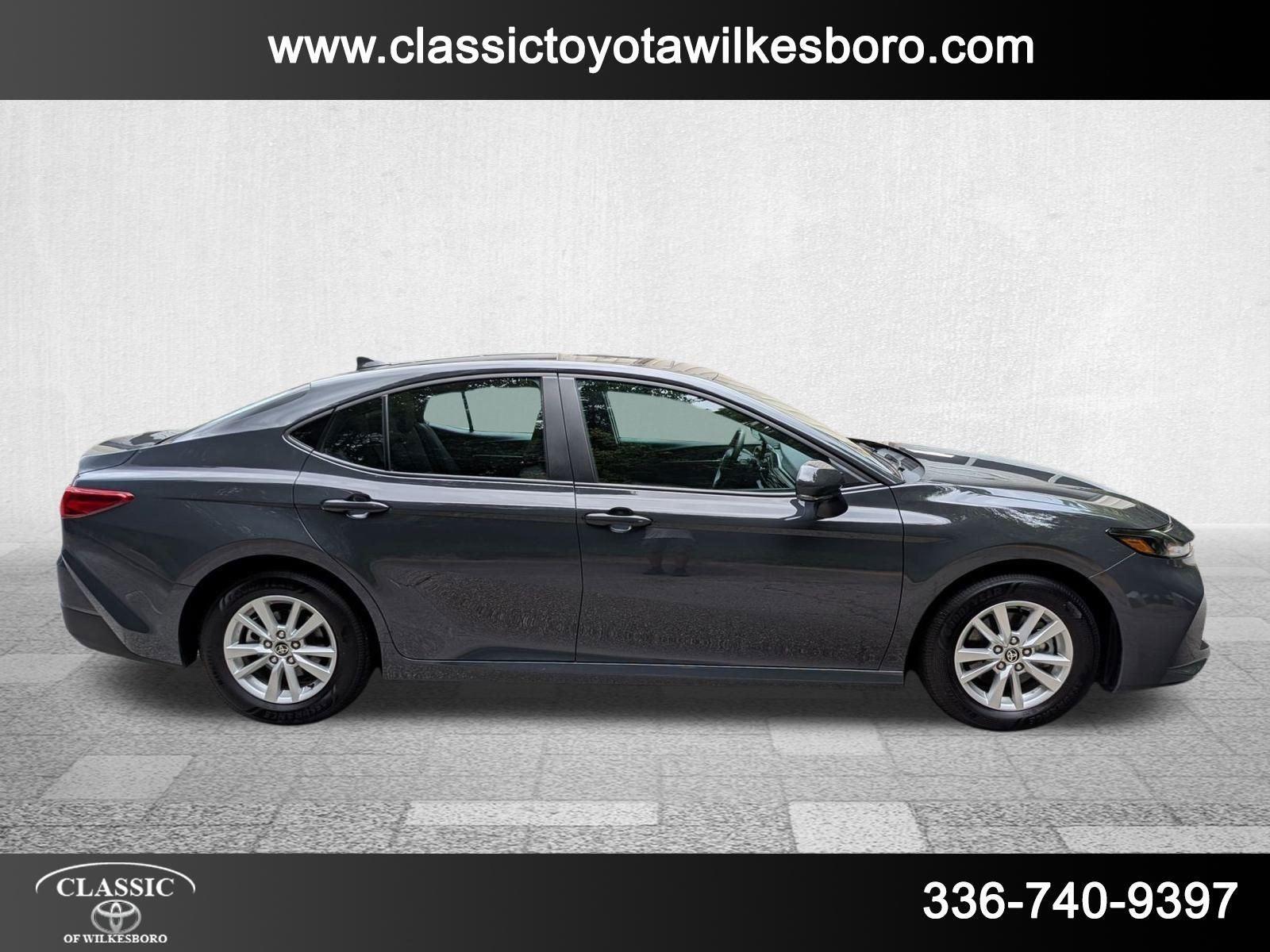 2025 Toyota Camry LE photo 3