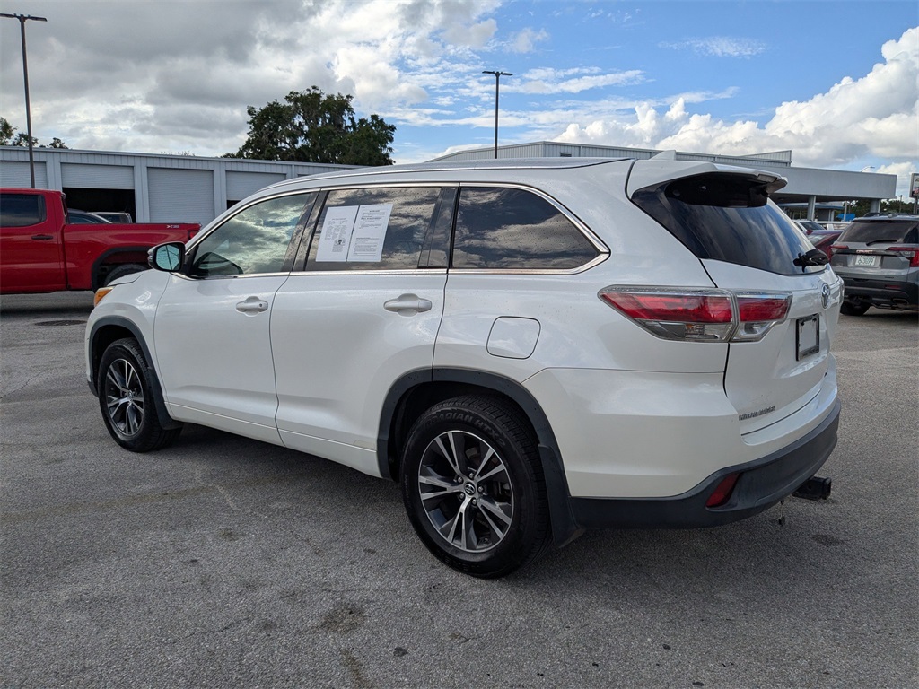 2016 Toyota Highlander Base Hybrid photo 2