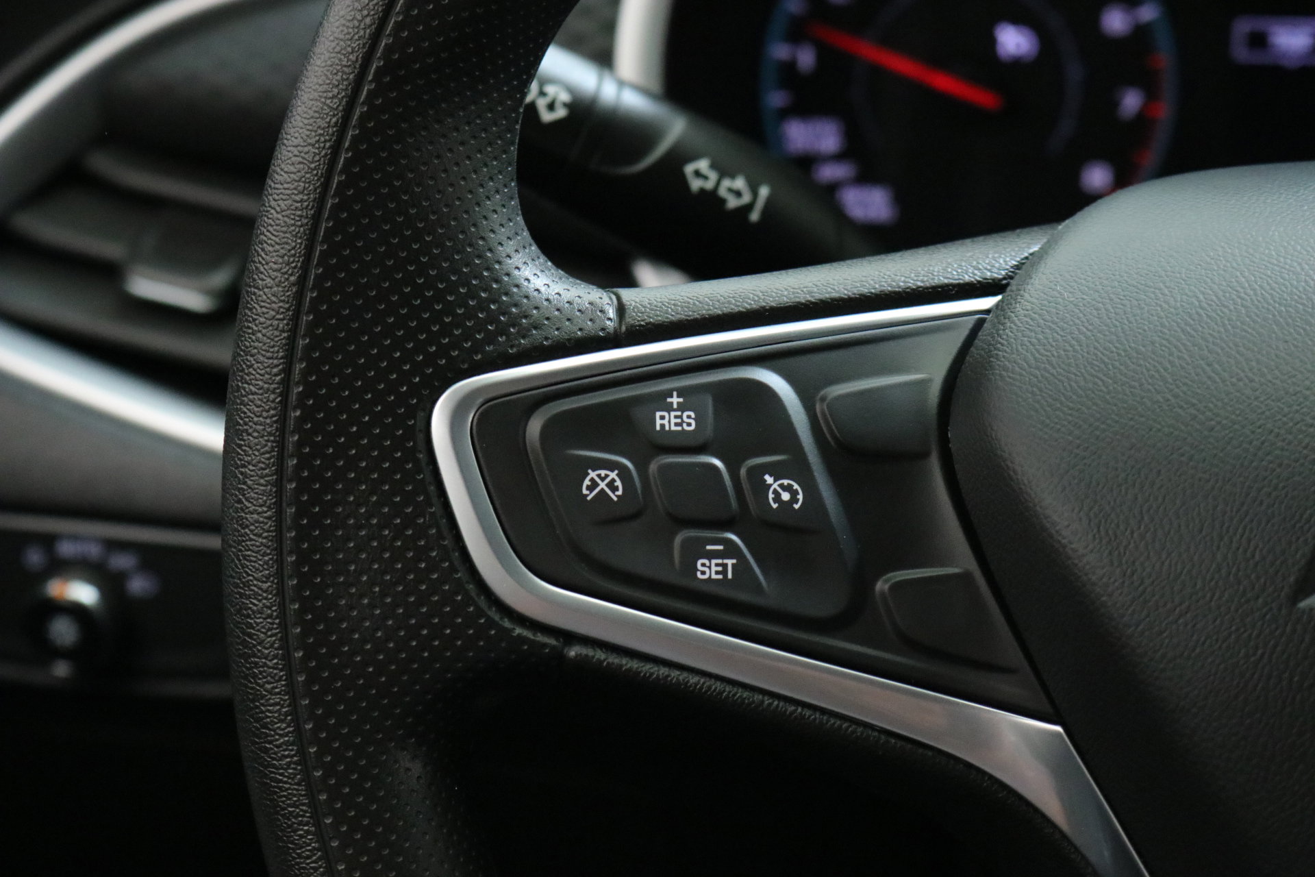 2022 Chevrolet Malibu LS photo 13