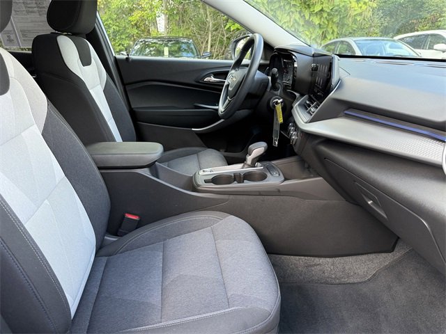 2024 Chevrolet Trax LS photo 20