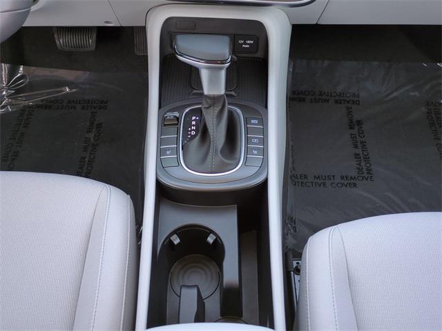 2026 Hyundai Kona SEL photo 18