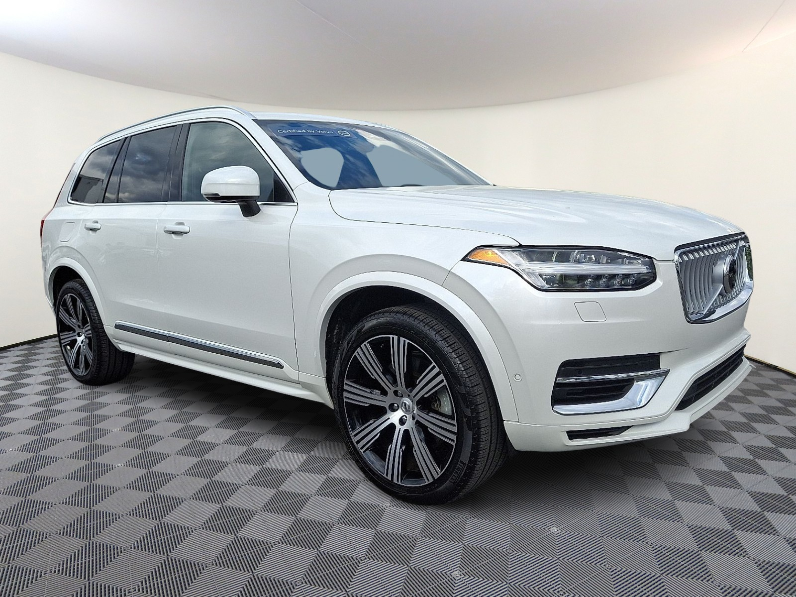 2025 Volvo XC90 Plus