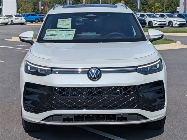 2025 Volkswagen Tiguan SEL R-Line Black photo 7