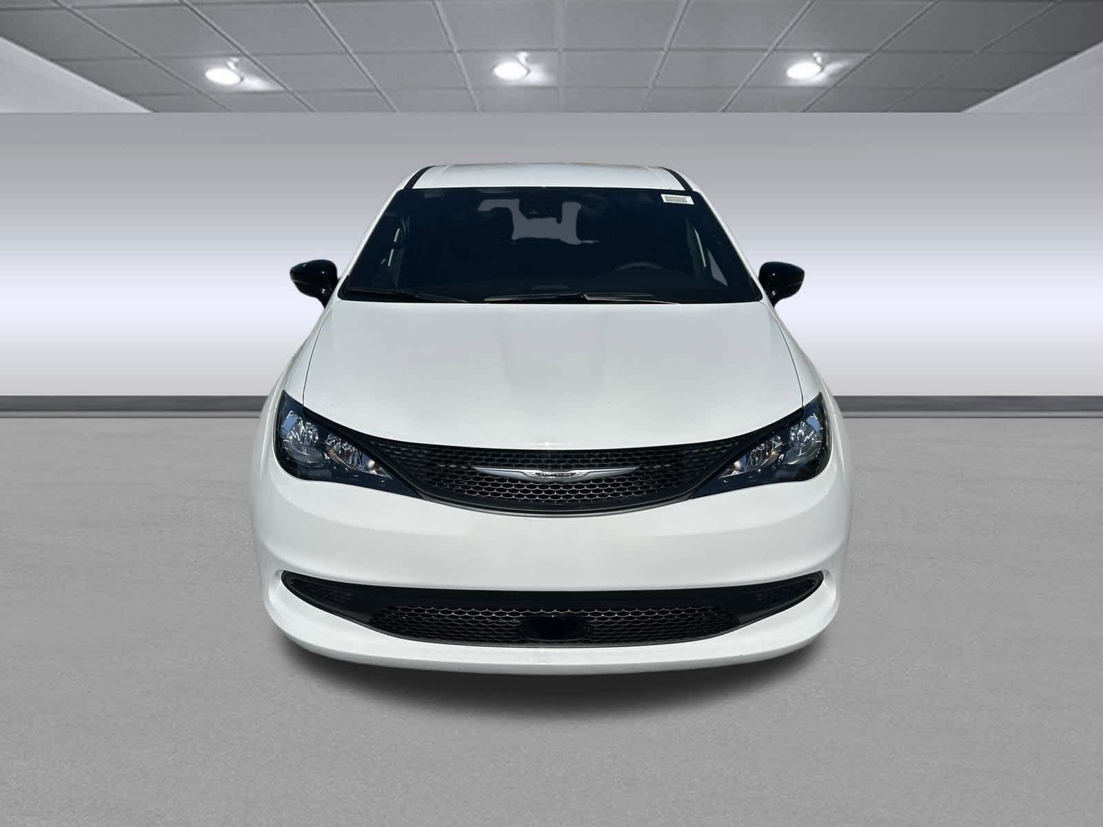 2026 Chrysler Voyager LX photo 2