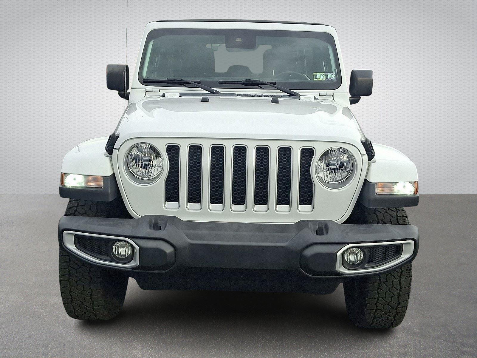 2022 Jeep Wrangler Unlimited Sahara photo 2