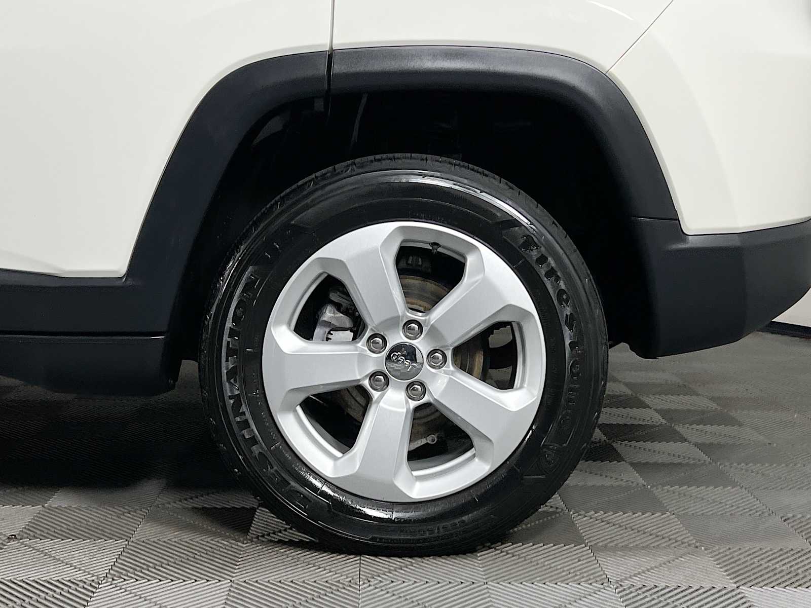 2019 Jeep Compass Latitude photo 25