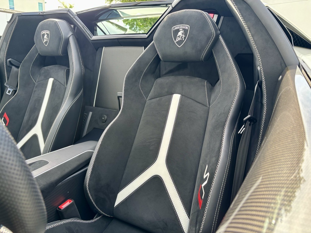 2020 Lamborghini Aventador SVJ Roadster photo 24