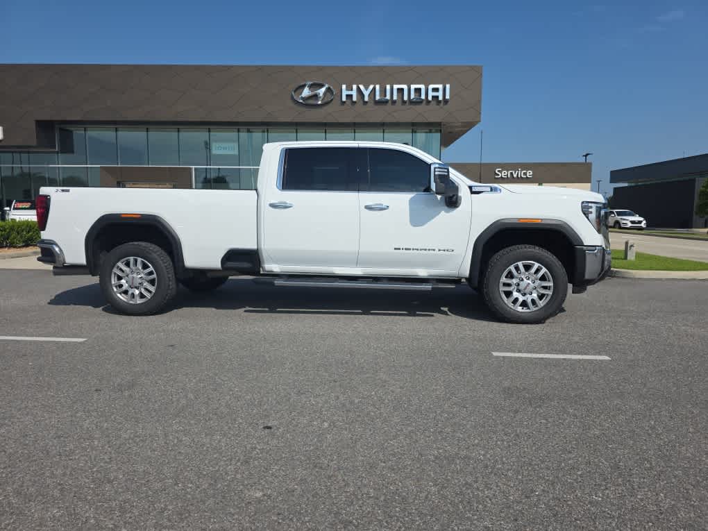 2024 GMC Sierra 2500HD SLT's photo