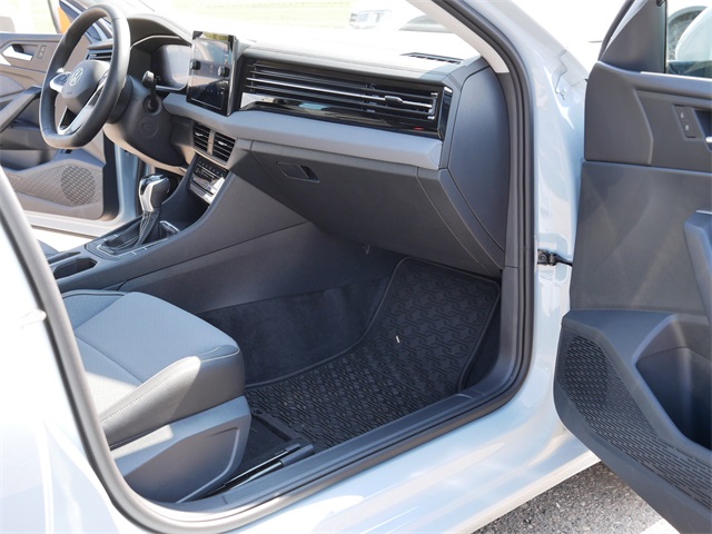 2025 Volkswagen Jetta 1.5T SE photo 19