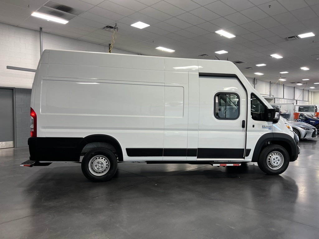 2024 Ram 3500 photo 3