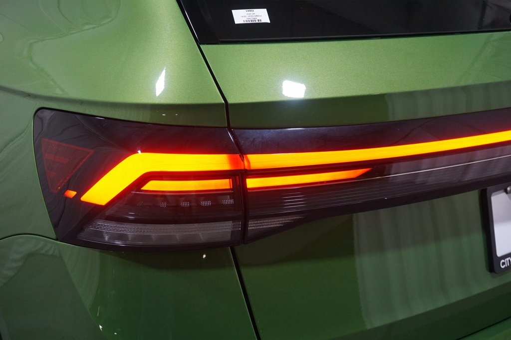 2025 Volkswagen Taos SEL photo 24