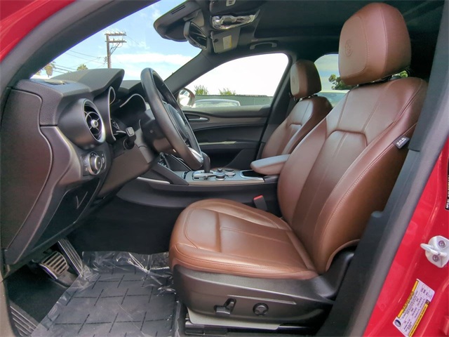 2022 Alfa Romeo Stelvio Ti photo 12
