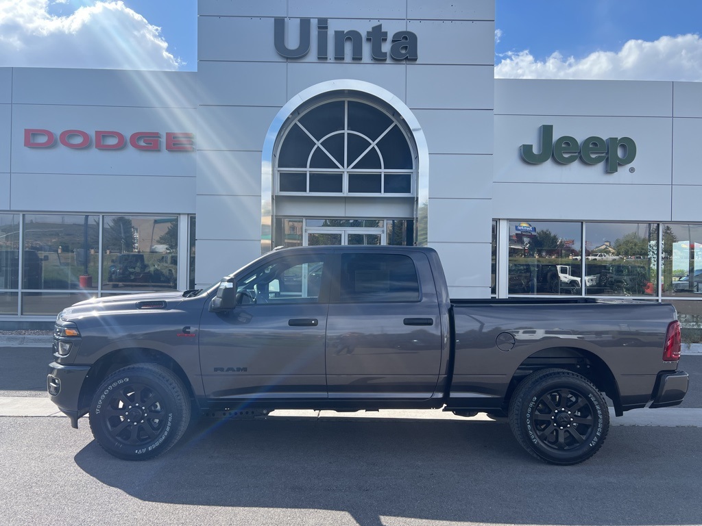 2025 Ram 2500 Big Horn photo 2