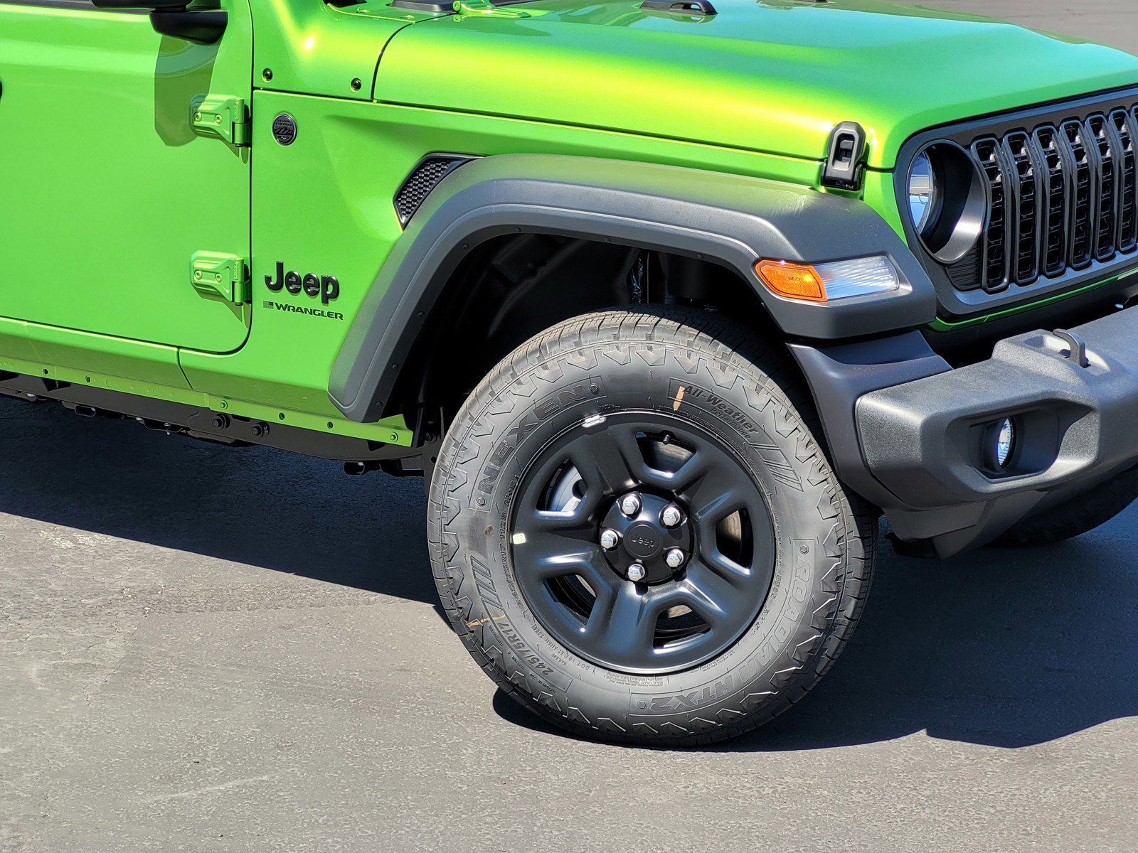 2025 Jeep Wrangler Sport photo 5