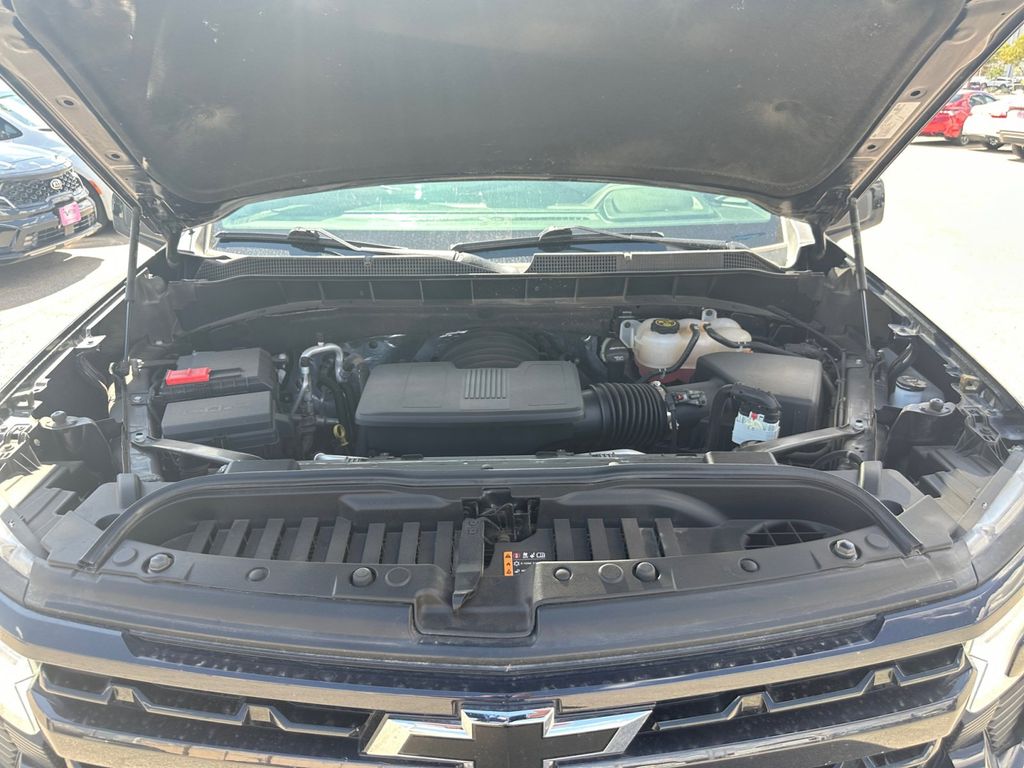 2023 Chevrolet Silverado 1500 RST photo 14