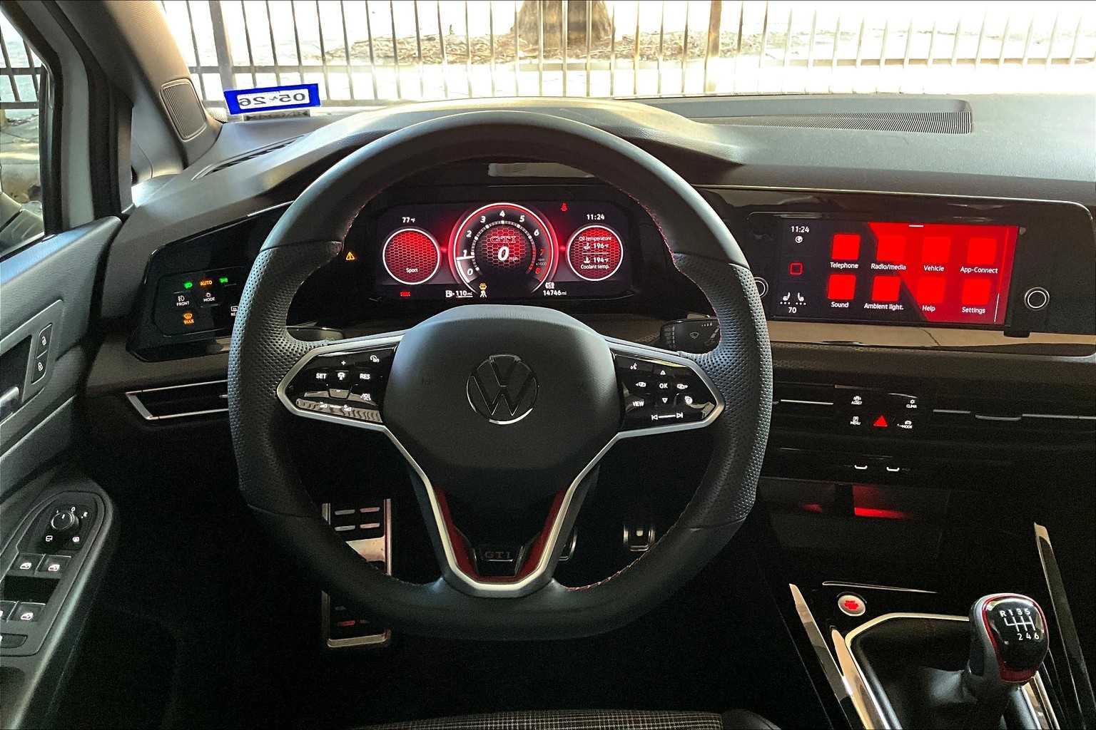 2024 Volkswagen Golf GTI 380 S photo 5