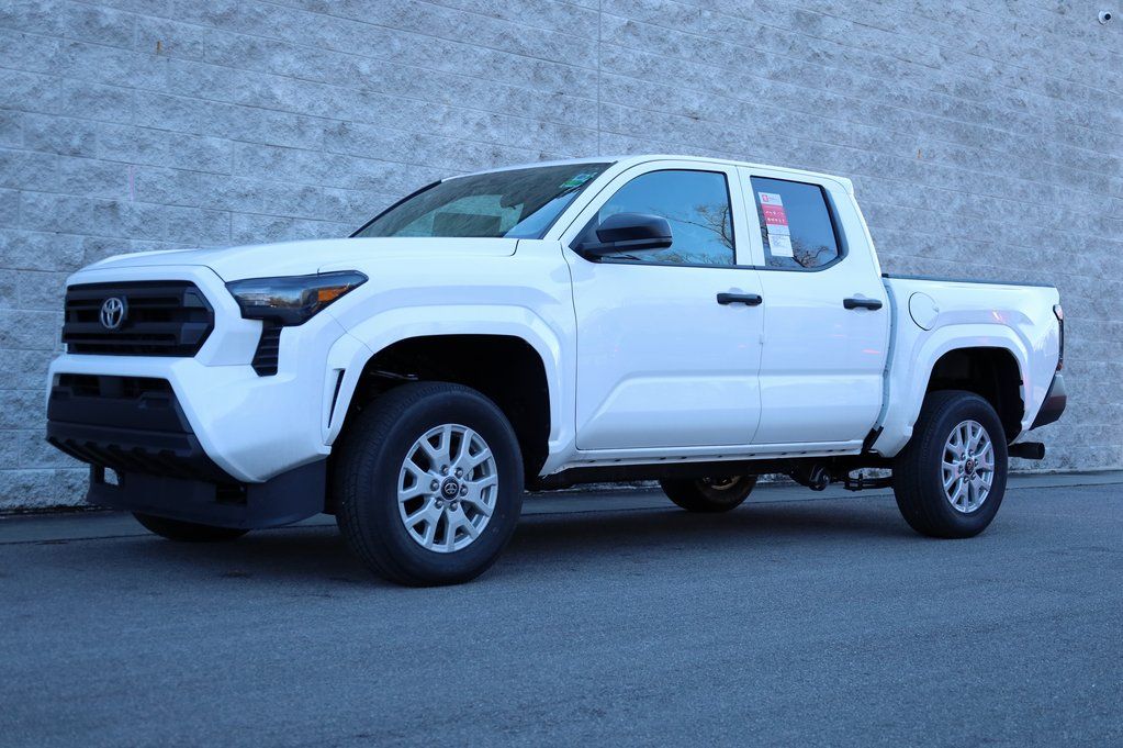 2024 Toyota Tacoma SR5 Double Cab photo 5