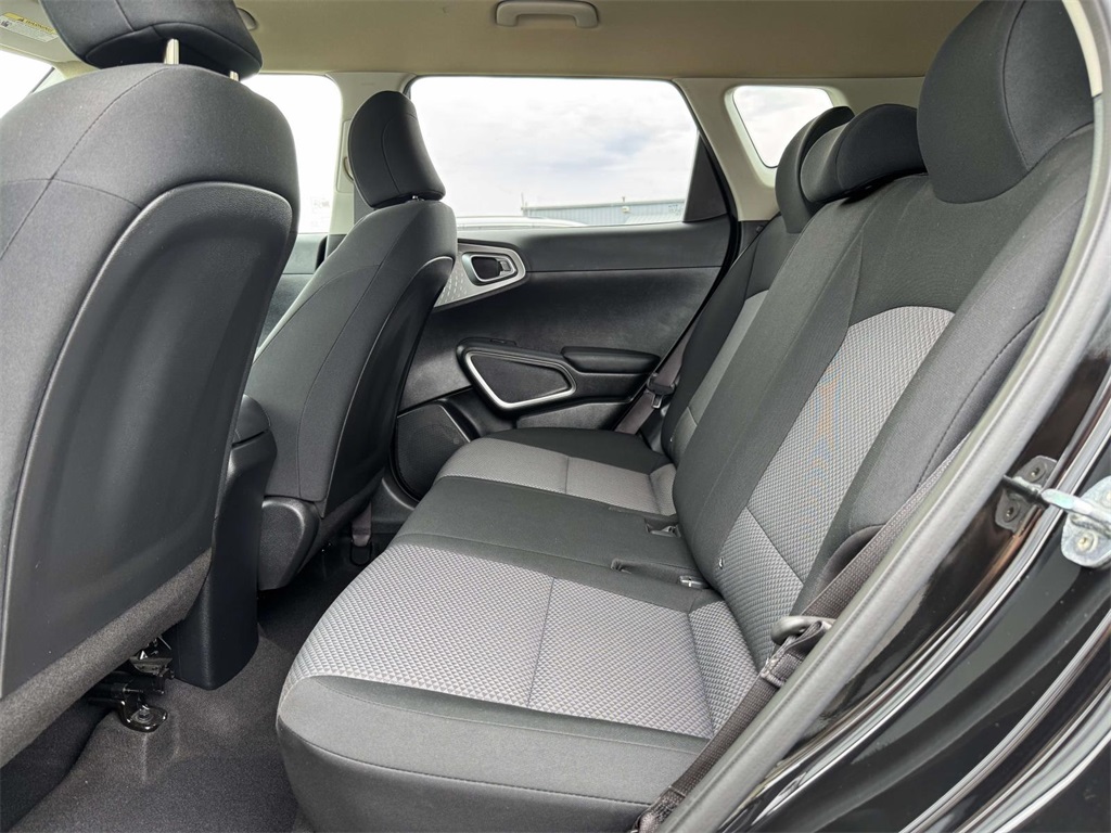 2021 Kia Soul LX photo 14