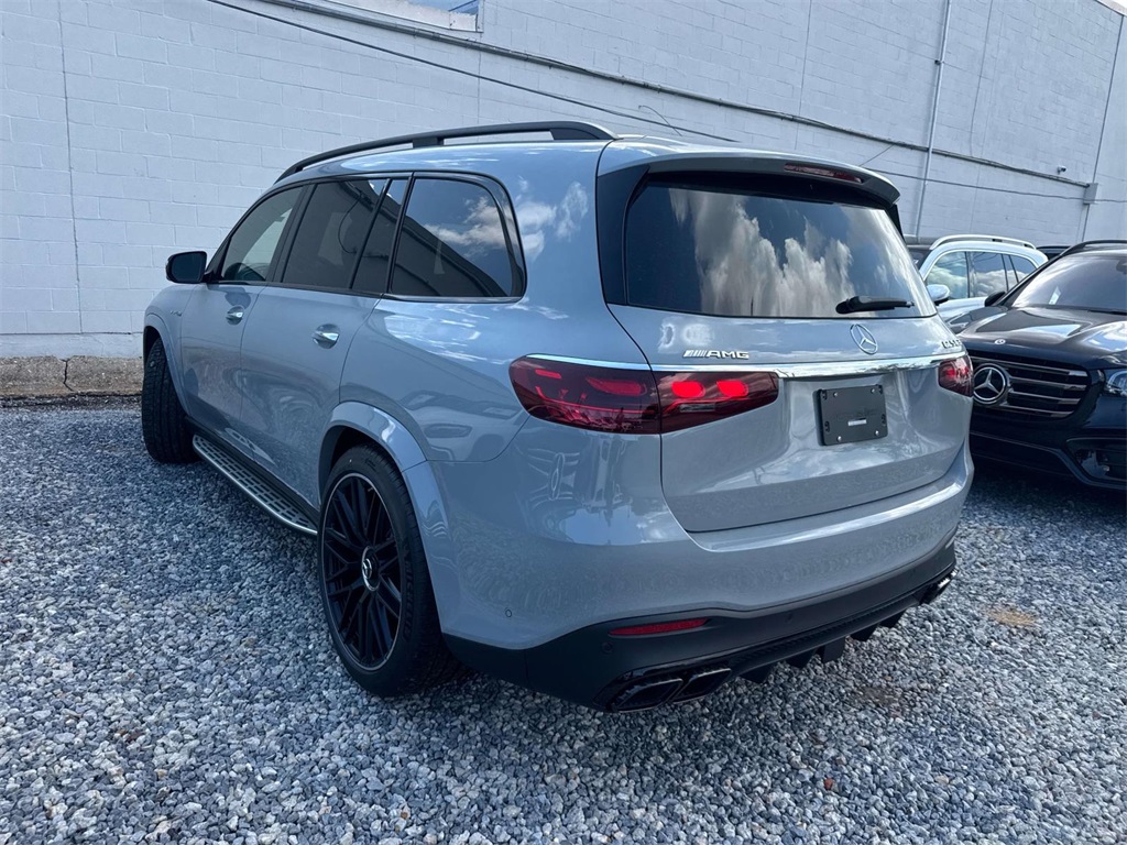 2026 Mercedes Benz GLS 63 AMG 4MATIC photo 4