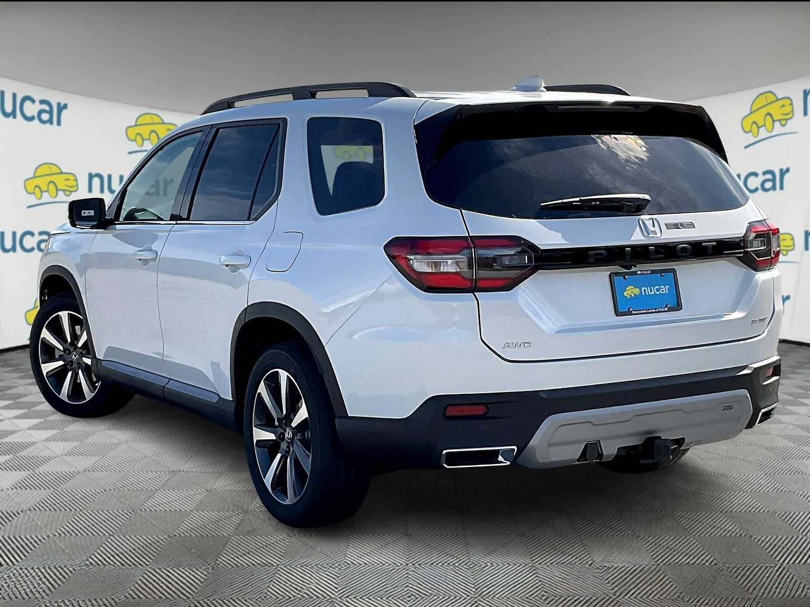 2025 Honda Pilot Elite photo 4